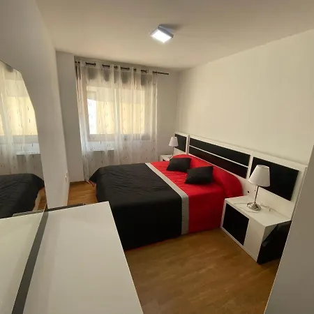 Piso Centrico, Con Amplia Terraza, 3 Apartamento *