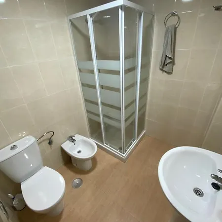 Apartamento Piso Centrico, Con Amplia Terraza, 3 Ribeira